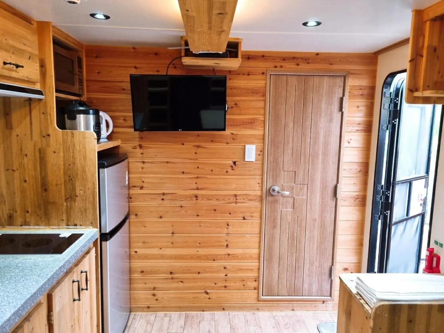 Forest Caravan Pension Incheon 0*,