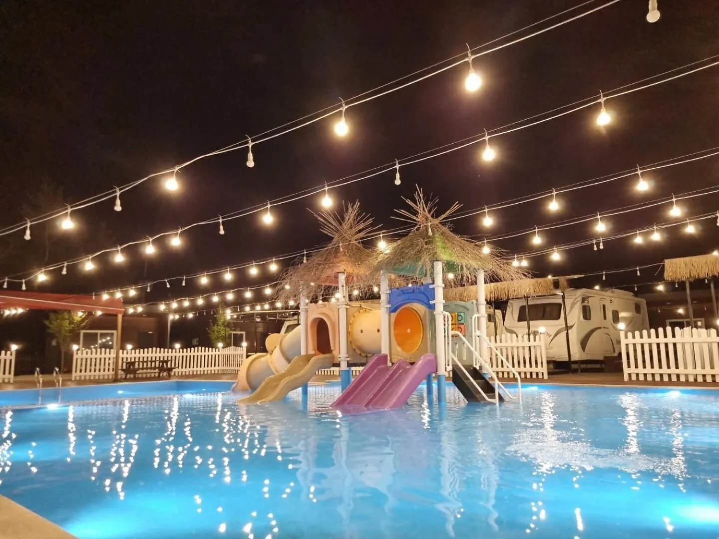 Forest Caravan Pension Incheon Guest house