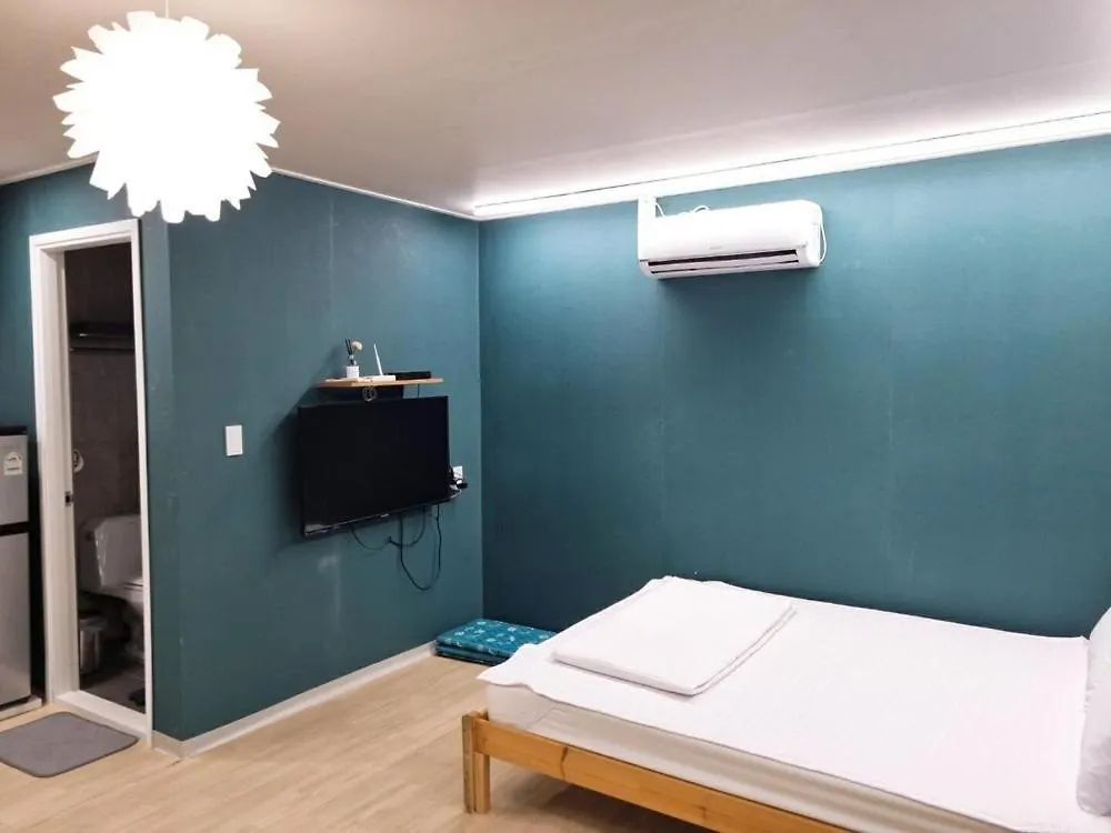Forest Caravan Pension Incheon Guest house
