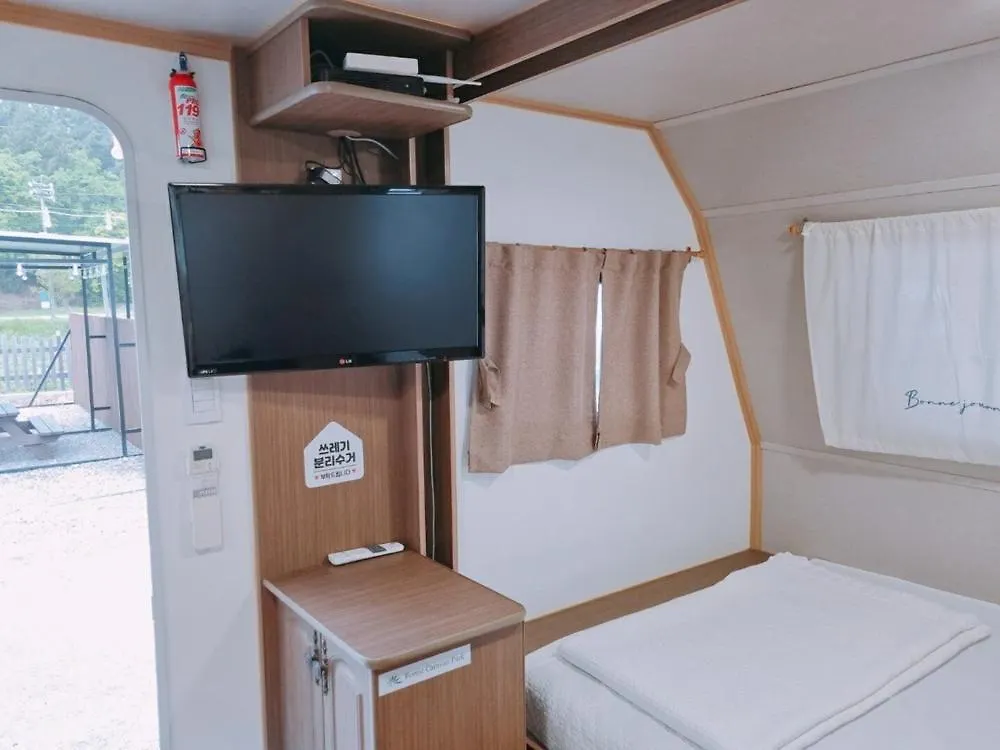Forest Caravan Pension Incheon Guest house